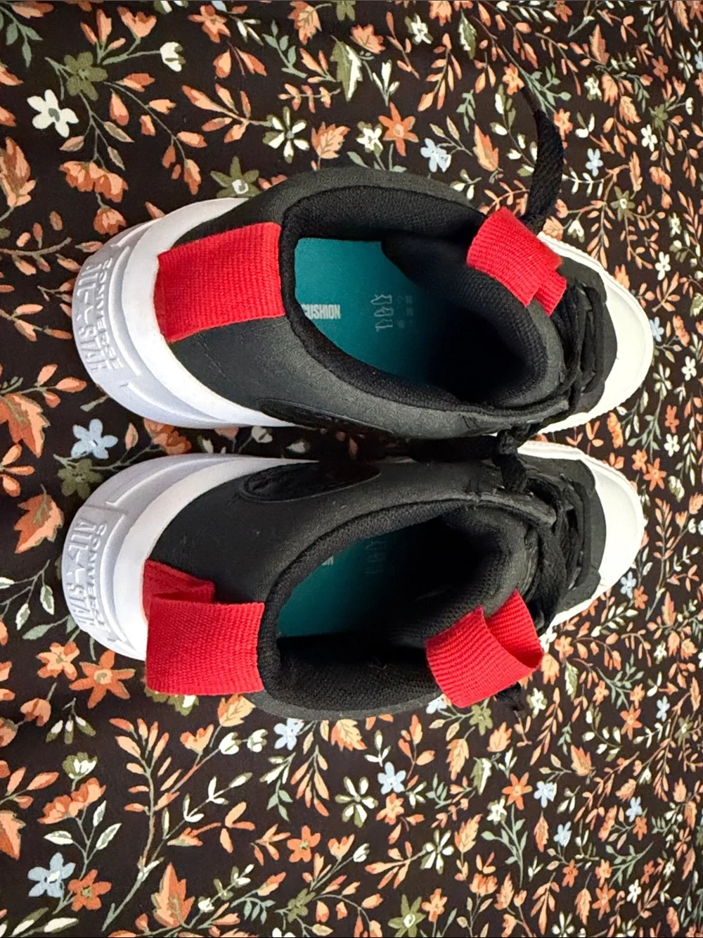 Converse KidsBlack Canvas Low-Top Sneakers with White Toe and Red Pull Tabs